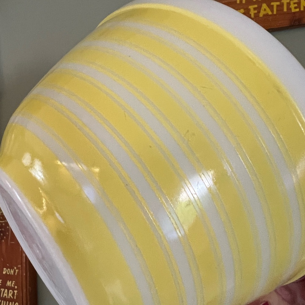 🍋 Vtg Yellow Stripe Pyrex 🍋 - Picture 8 of 11